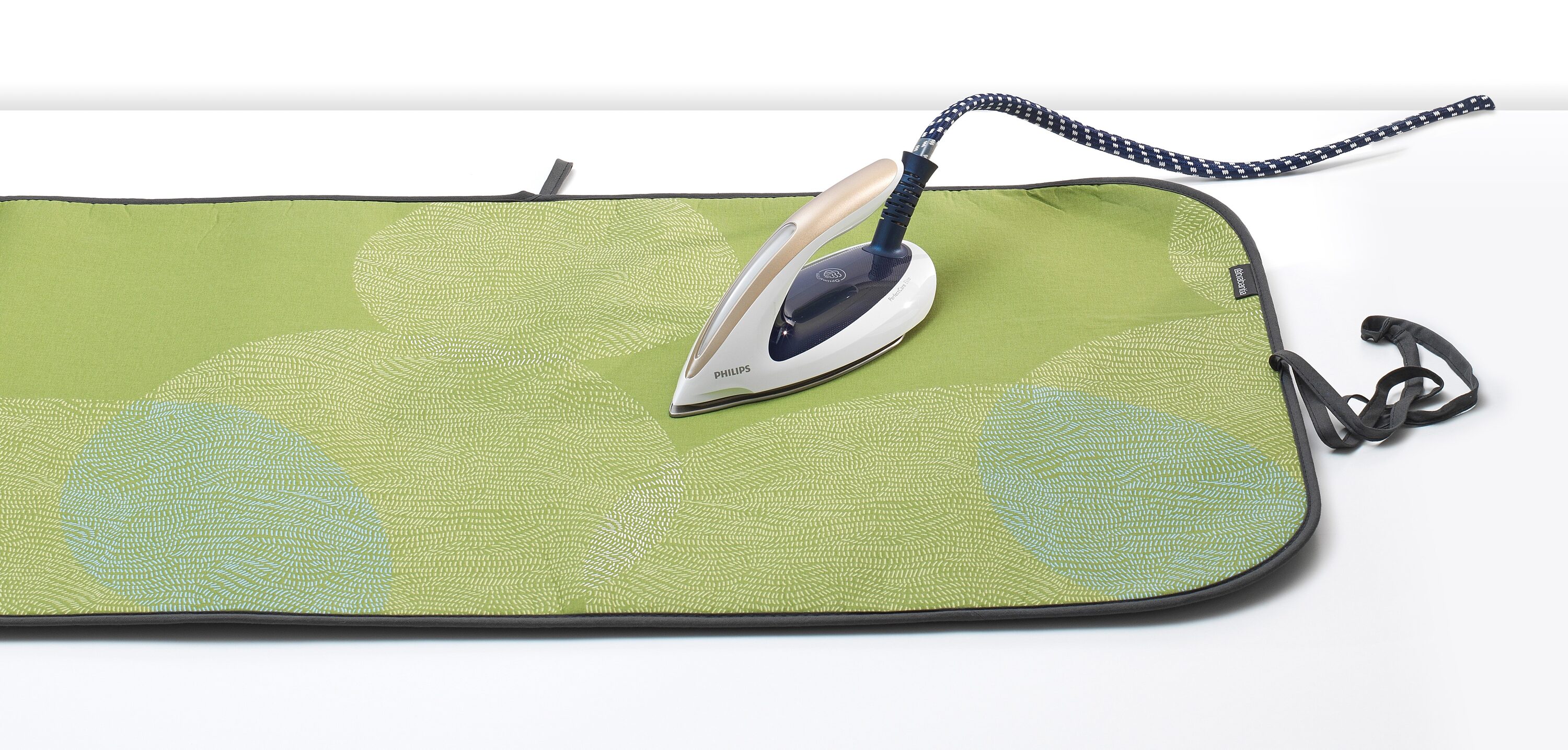 Brabantia Green Countertop Ironing Board Ironing Blanket (38.6-in x 26-in x  3.9-in) in the Ironing Boards, Covers & Accessories department at